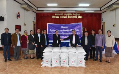 ມອບເຂົ້າ 100 ໂຕນຊ່ວຍເຫຼືອຜູ້ປະສົບໄພຢູ່ 8 ເມືອງຂອງແຂວງໄຊຍະບູລີ.