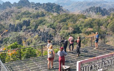 ພູຜາມ່ານ ຫຼື (The Rock View Point) ຍັງເປັນແຫຼ່ງທ່ອງ ທ່ຽວທີ່ນັກທ່ອງທ່ຽວທັງພາຍໃນ ແລະ ຕ່າງປະເທດ