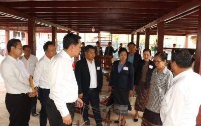 ເຈົ້າແຂວງຈຳປາສັກ ຢ້ຽມຄອບຄົວຕໍ່າຫູກ-​ມັດໝີ່ ຢູ່ບ້ານ​ປະທຸມພອນ​