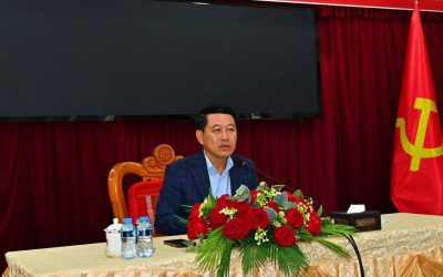 ຮອງນາຍົກລັດຖະມົນຕີ ພົບປະໂອ້ລົມການນຳຫຼັກແຫຼ່ງ ແຂວງຫົວພັນ