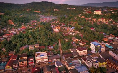 ປີນີ້ ແຂວງບໍ່ແກ້ວ ວາງຄາດໝາຍສູ້ຊົນສ້າງຄອບຄົວພົ້ນທຸກໃຫ້ໄດ້ 2,446 ຄອບຄົວ