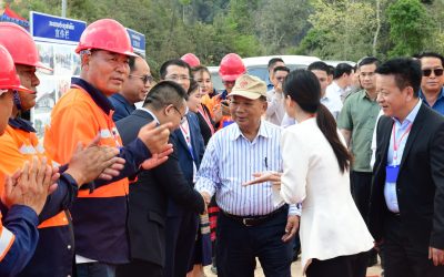 ຮອງນາຍົກລັດຖະມົນຕີ ພ້ອມດ້ວຍຄະນະ ຢ້ຽມຢາມໂຄງການຂຸດຄົ້ນ ແລະ ປຸງແຕ່ງແຮ່ຄໍາເຄົ້າ ຢູ່ບ້ານນໍ້າເກາະ ຂອງບໍລິສັດ ໄມ້ແປກຄໍາ