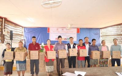 ປະຊາຊົນ 15 ບ້ານຢູ່ເມືອງພູວົງ ໄດ້ຮັບເຄື່ອງຊ່ວຍເຫຼືອ