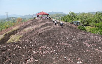 ຫົດສົງພຣະພຸດທະຮູບຢູ່ຖໍ້າປູ່ລ້ານ.