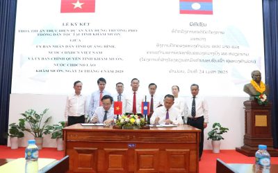 ຄໍາມ່ວນ-ກວາງບິ່ງ ລົງນາມຂໍ້ຕົກລົງປະຕິບັດໂຄງການກໍ່ສ້າງໂຮງຮຽນສາມັນກິນນອນຊົນເຜົ່າ ຢູ່ແຂວງຄຳມ່ວນ