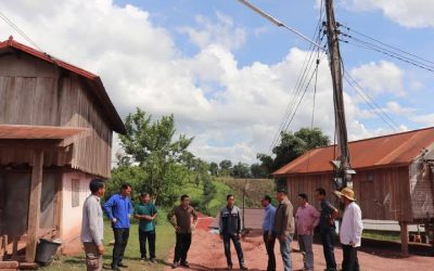 ຄະນະກຳມະການຄຸ້ມຄອງການລົງທຶນຂັ້ນເມືອງ ລົງກວດກາໂຄງການຕິດຕັ້ງ, ສ້ອມແປງ ແລະ ຂະຫຍາຍ ໄຟຟ້າເຍືອງທາງລະບົບໄຟຟ້າຖາວອນ 4 ບ້ານ ຂອງເມືອງຫົງສາ