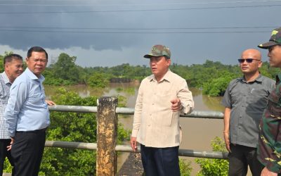 ເຈົ້າແຂວງສະຫວັນນະເຂດ ຕິດຕາມສະພາບນໍ້າຖ້ວມ ຢູ່ນະຄອນ ໄກສອນ ພົມວິຫານ