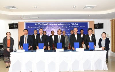 ເຊັນສັນຍາສໍາປະທານໂຄງການປູກໝາກແມັກຄາເດເມຍ, ກາເຟ ແລະ ຖົ່ວລຽນ ຢູ່ເມືອງປາກຊ່ອງ