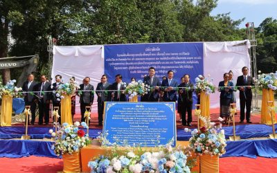 ອັດຕະປື ວາງສີລາລຶກໂຄງການກໍ່ສ້າງເສັ້ນທາງຫຼວງທ້ອງຖິ່ນ ແລະ ຂົວຂ້າມນ້ຳເຊກະໝານ​