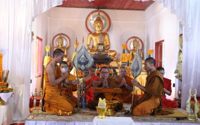 ທອດຖວາຍກະຖິນພຣະຣາຊະທານຂອງເຈົ້າຊີວິດໄທ ຢູ່ແຂວງສະຫວັນນະເຂດ.