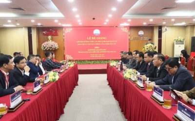 ສຳມະນາກອນຈາກຄະນະໂຄສະນາອົບຮົມບັນດາ ແຂວງ ແລະ ນະຄອນຫຼວງ ພ້ອມດ້ວຍສື່ມວນຊົນ ລາວ ສຳເລັດການຍົກລະ ດັບວຽກງານການນໍາພາ-ຄຸ້ມຄອງສື່ມວນຊົນ ຢູ່ປະເທດຫວຽດນາມ.