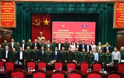 ຄະນະຊຸດຝຶກອົບຮົມພະນັກງານນໍາພາ-ຄຸ້ມຄອງໂຄສະນາ ແລະ ສື່ມວນຊົນ ລາວ ຢ້ຽມຢາມ ແລະເຮັດວຽກຢູ່ໜັງສືພິມກອງທັບປະຊາຊົນຫວຽດນາມ